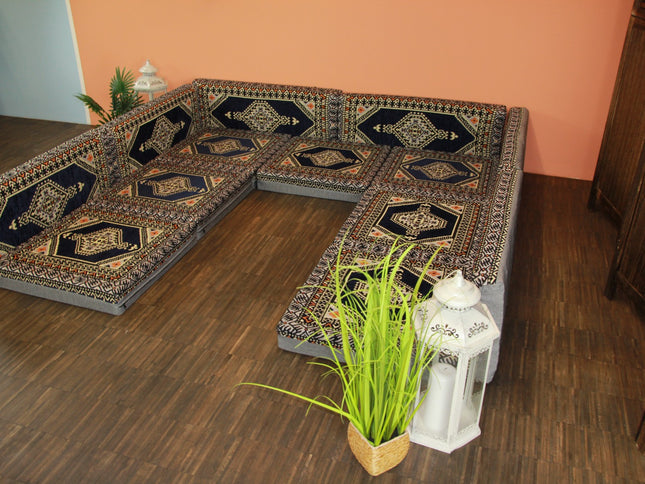 Orientalische Sitzecke, Orientalische Sitzkissen, Sark Kösesi, Kelim