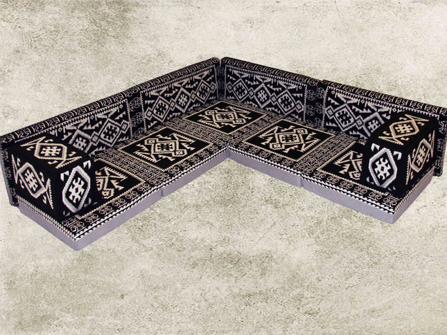 Schwarz Sark Kösesi, Orientalische Sitzecke, Orientalische Sitzkissen, Kelim